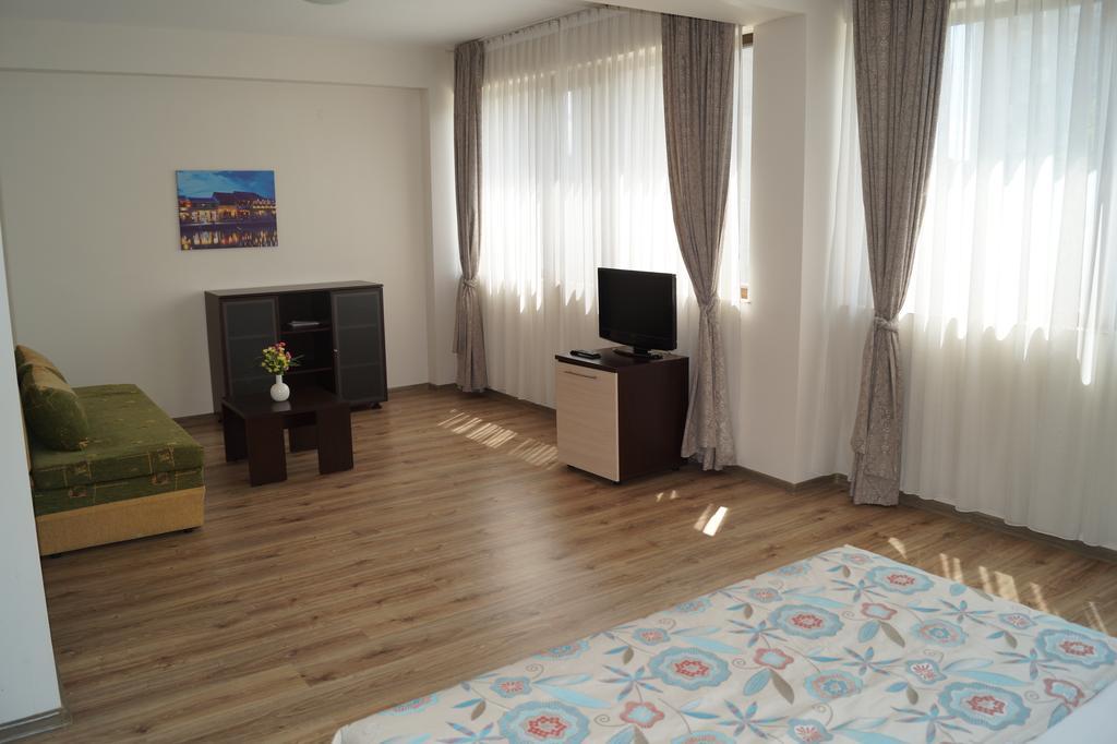 Hotel Kardjali Kurdzhali Bagian luar foto