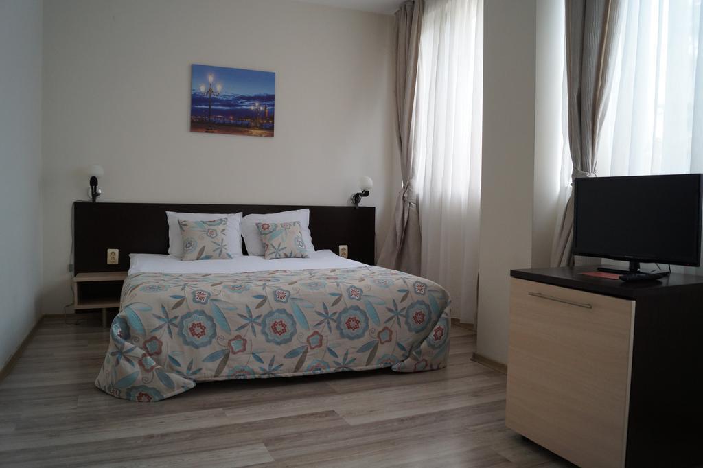 Hotel Kardjali Kurdzhali Bagian luar foto